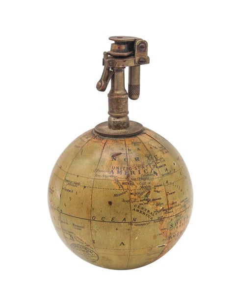 QUERCIA ECLAIR Model 1929 France Art Deco Mappaemundi Desk Petrol Lighter (1 of 4)