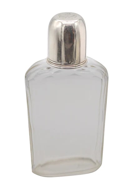 AMERICAN 1920 Art Deco Skyscraper Liquor Flask In Cut Glass & 925 Sterling Silver: An American art-deco liquor flask bottle.This is a very handsome and handy antique liquor flask bottle, created in America during the art-deco period, circa 1920. The beautiful large liquor flask has