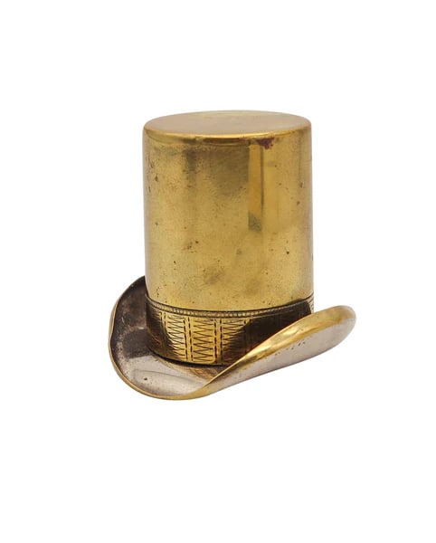 M. E. BERNHARDT 1912 Austria Top-Hat Petrol Desk Lighter In Polished Brass: Top-hat desk lighter designed by M. B. Bernhardt.This is a very unusual novelty petrol desk lighter created in Vienna Austria by the M. B. Bernhardt Co. back in the 1912-1915. The desk lighter has bee