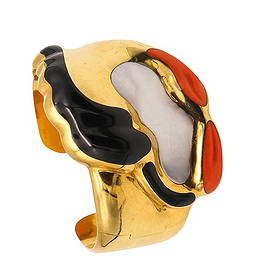 Tiffany Co. 1977 Elsa Peretti Escorpio Cuff Bracelet In 18Kt Yellow Gold With Gemstones: Abstract Cuff Bracelet designed by Elsa Peretti (1940-2021) for Tiffany & Co.Exceptionally rare sculptural piece, created in New York city by Elsa Peretti for the Tiffany Studios, back in the late 197