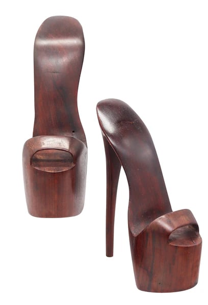 HIGH-RISE Shoes Mid Century Modernist 1960 Bookends In Carved Precious Wood: Pair of modernist bookends.This is a very decorative pair of bookends created during the mid-century modernist period, back in 1960. The bookends have been crafted in the shape of women’s high-rise