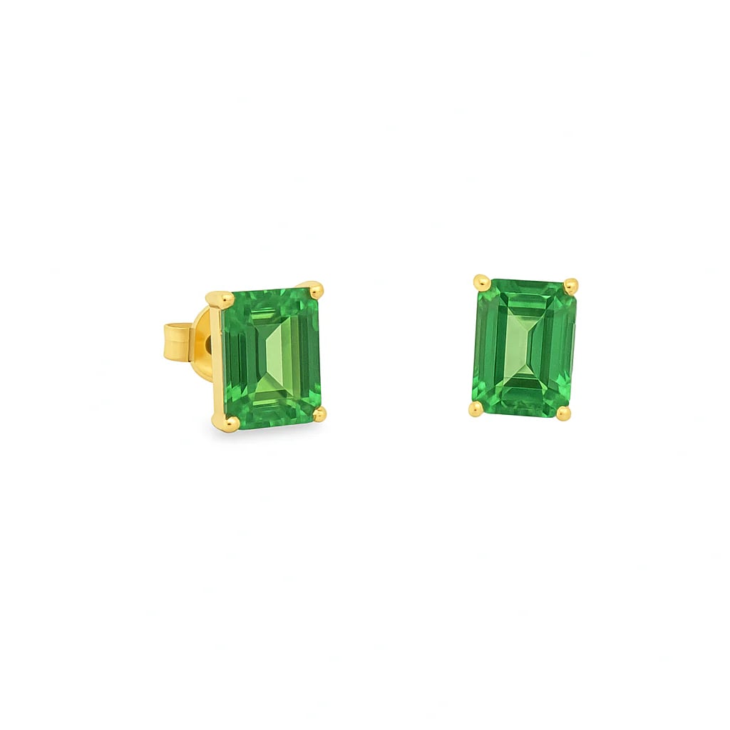 14KT YELLOW GOLD GREEN SAPPHIRE EARRING STUDS: 14KT YELLOW GOLD GREEN SAPPHIRE EARRING STUDS14KT YELLOW GOLD WT. APPROX. 0.82 GRAMGREEN SAPPHIRE WT. APPROX. 0.64 CARAT / 2 PCSSTONE SIZE APPROX. - 3 MM X 5 MM