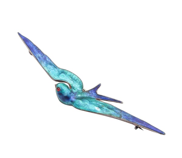 AUSTRIAN 1900 Art Nouveau Fire-Enamel Flying Pigeon In Sterling With Ruby: An Austrian art-nouveau brooch in fire-enamel This is an amazing antique brooch created in Vienna Austria during the art-nouveau period, back in the 1900's. The brooch has been crafted in the shape