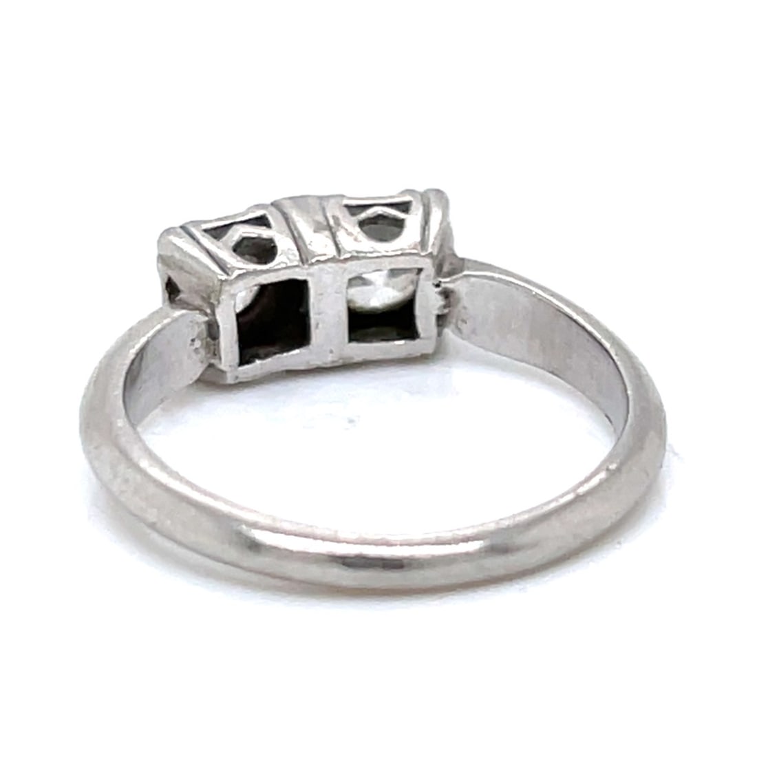 Art Deco Platinum Diamond Ring - 3