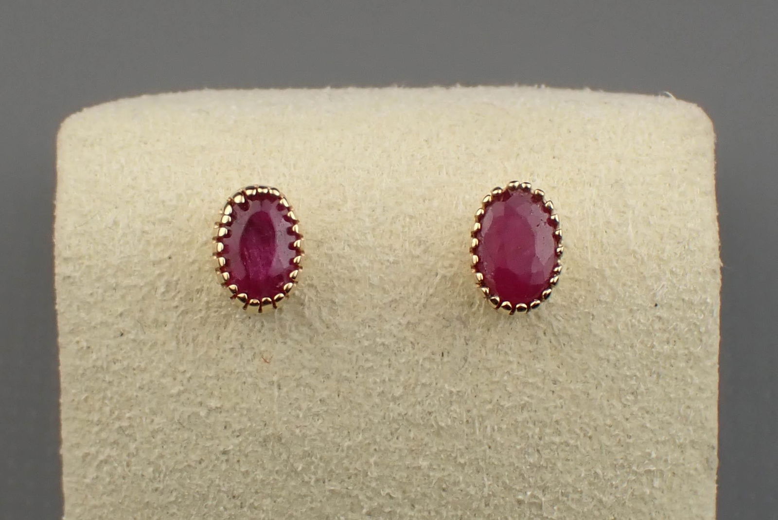 RUBY AND 14K YELLOW GOLD EAR STUDS (1 of 2)