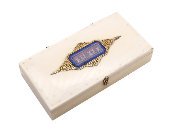 WEDGWOOD 1880 Cameo Rectangular Desk Box With 18Kt Yellow Gold Accents: A Luxury desk box designed by Wedgwood.This is a magnificent desk box created in London England during the late Victorian Era, back in the 1880's. The fabulous box has been crafted in a rectangular sh