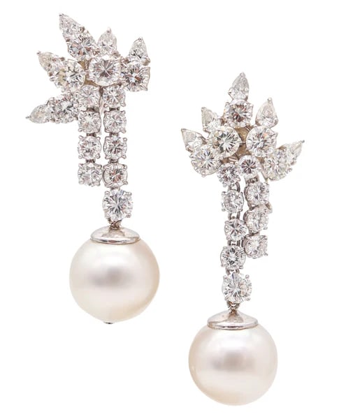 SOUTH-SEAS PEARLS Platinum Dangle Cluster Earrings With 13.60 Ctw VS Diamonds (1 of 6)