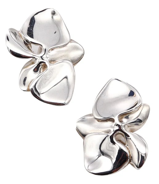 Angela Cummings Studios 1984 Rare Sculptural Orchids Earrings In .925 Sterling Silver: Orchids Earrings designed by Angela Cummings.An over-sized organic sculptural piece, created in New York city by Angela Cummings back in the 1984. This pair of earrings was carefully crafted at her ow