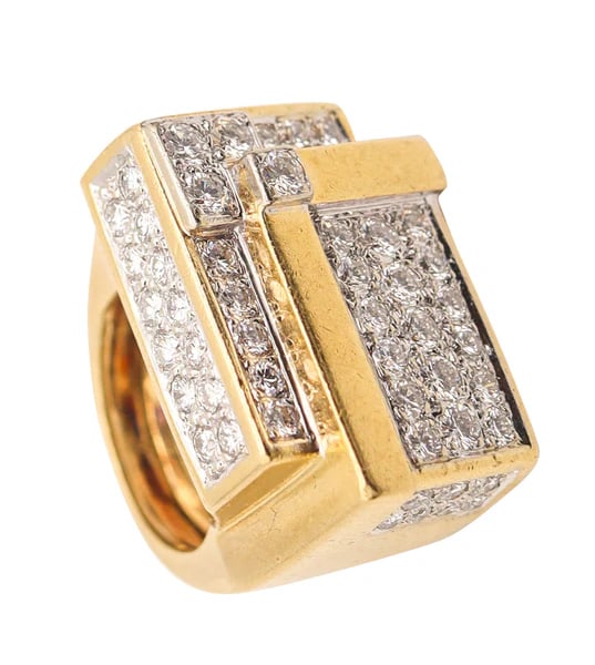 HAMMERMAN BROTHERS 1970 Geometric Ring 18Kt Gold With 3.54 Ctw Diamonds: Geometric ring designed by Hammerman Brothers.This is an exceptional geometric cocktail ring created in New York City by the American jewelry designers of Hammerman Brothers, back in the 1970. This fa