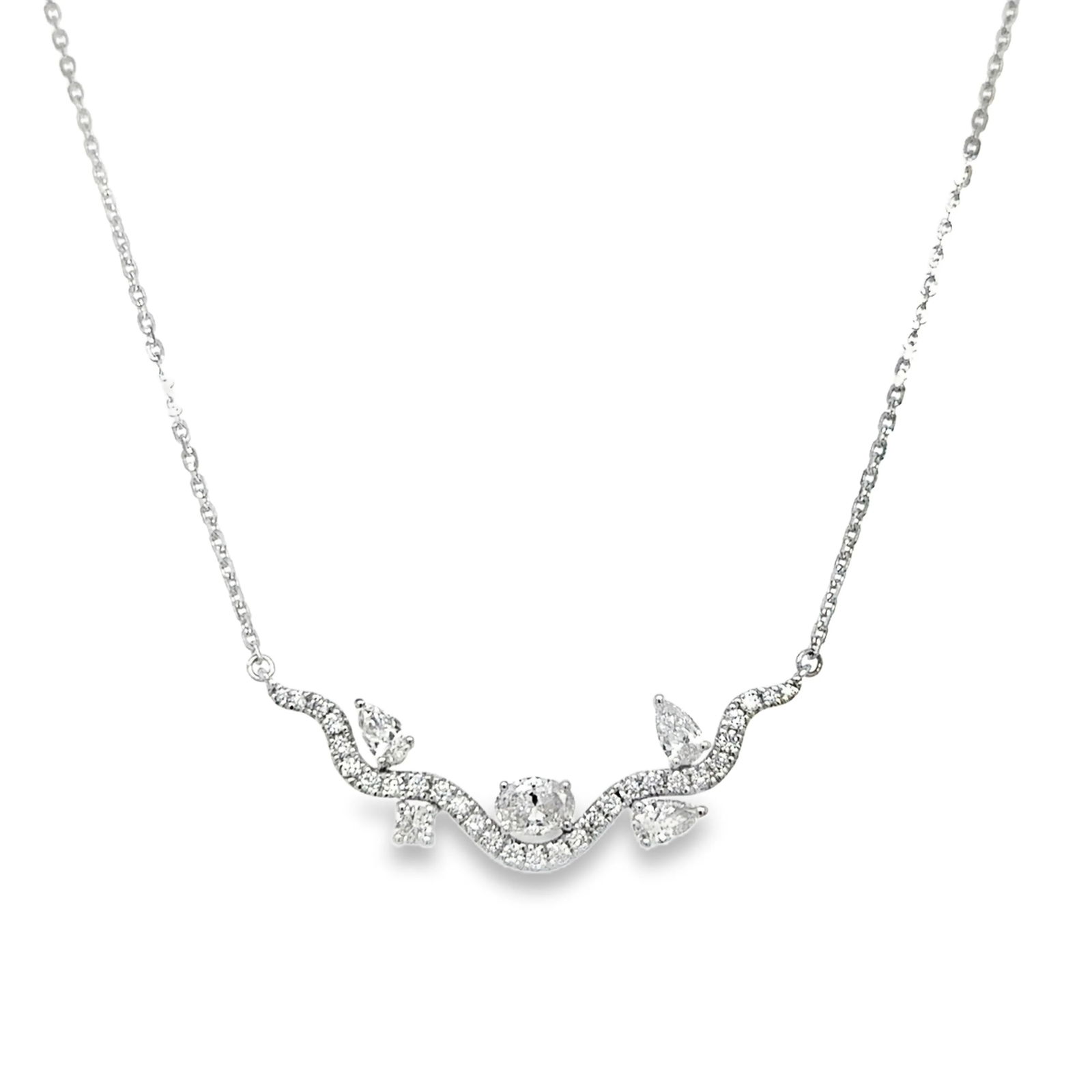 18KT WHITE GOLD DIAMOND NECKLACE: 18KT WHITE GOLD DIAMOND NECKLACE 17" 18KT GOLD WT. APPROX. 3.67 GRAM DIAMOND WT. APPROX. 0.32 CARATPEAR DIAMOND WT. APPROX. 0.37 CARAT OVAL DIAMOND WT. 0.24 CARAT