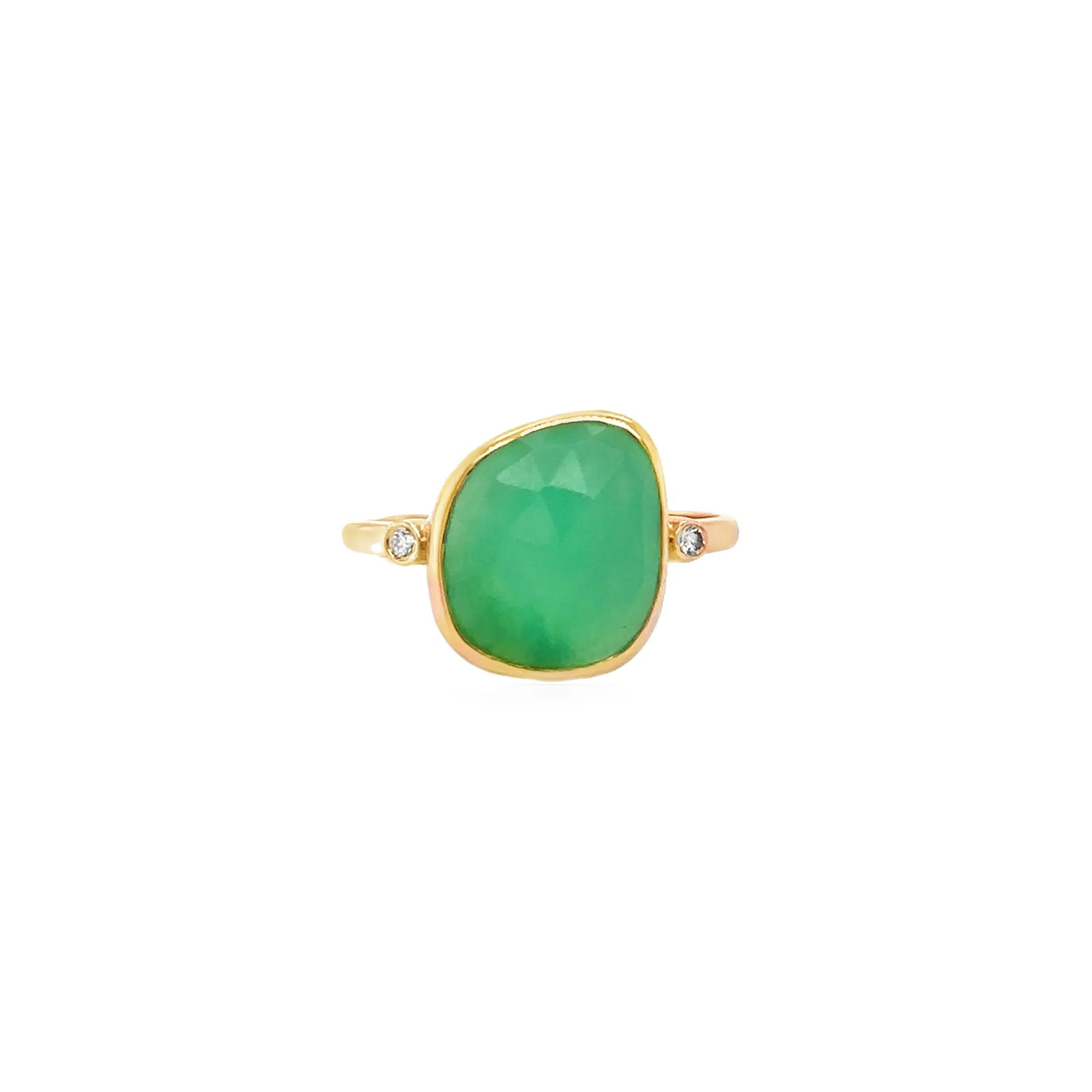 14KT YELLOW GOLD CHRYSOPRASE AND DIAMONDS RING: 14KT YELLOW GOLD CHRYSOPRASE AND DIAMONDS RING14KT GOLD WT. APPROX. 1.60 GRAMDIAMOND WT. APPROX. 0.03 CARAT / 02 PCSCHRYSOPRASE WT. APPROX. 3.62 CARATSIZE: 6.25