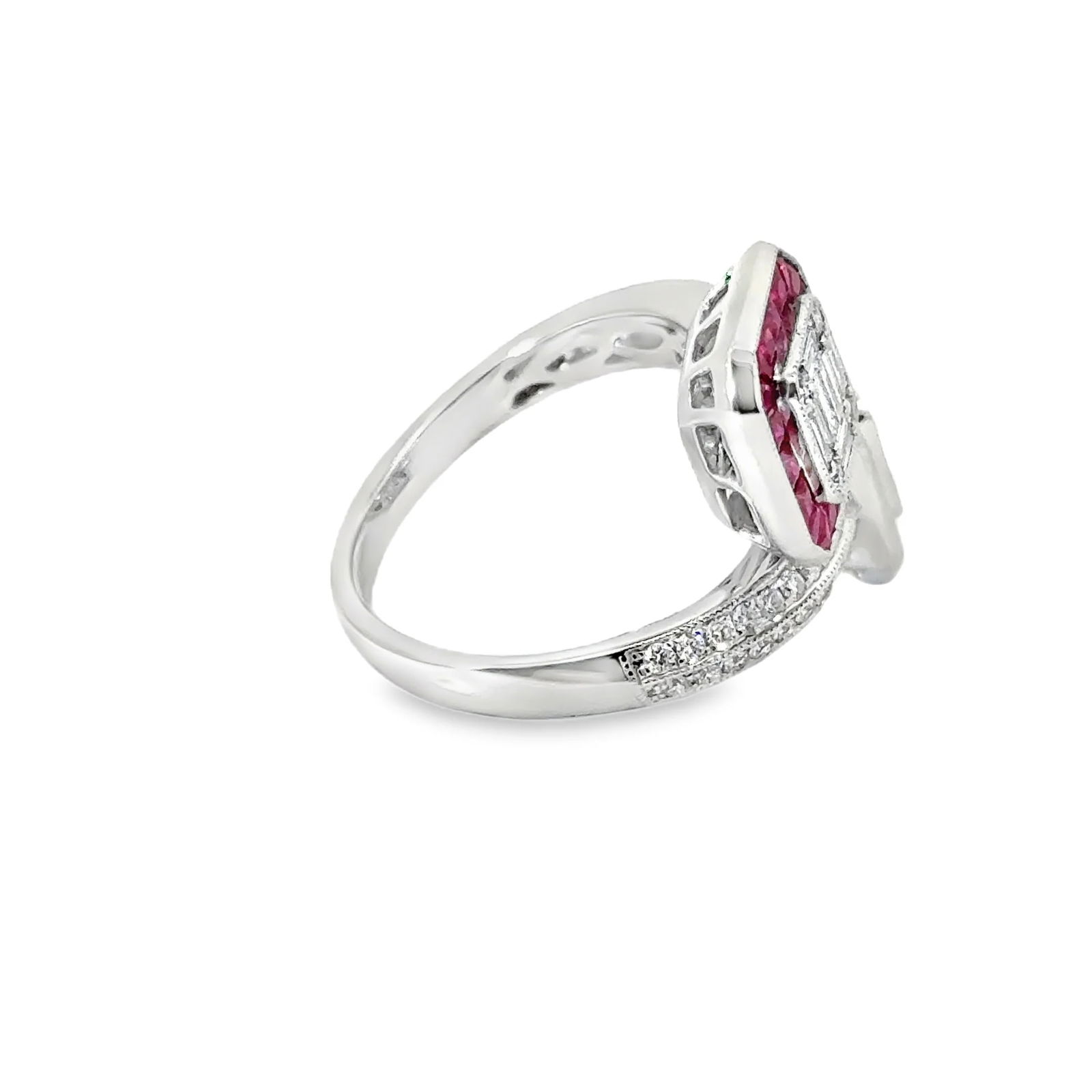 18KT WHITE GOLD RUBY AND DIAMOND RING - 4