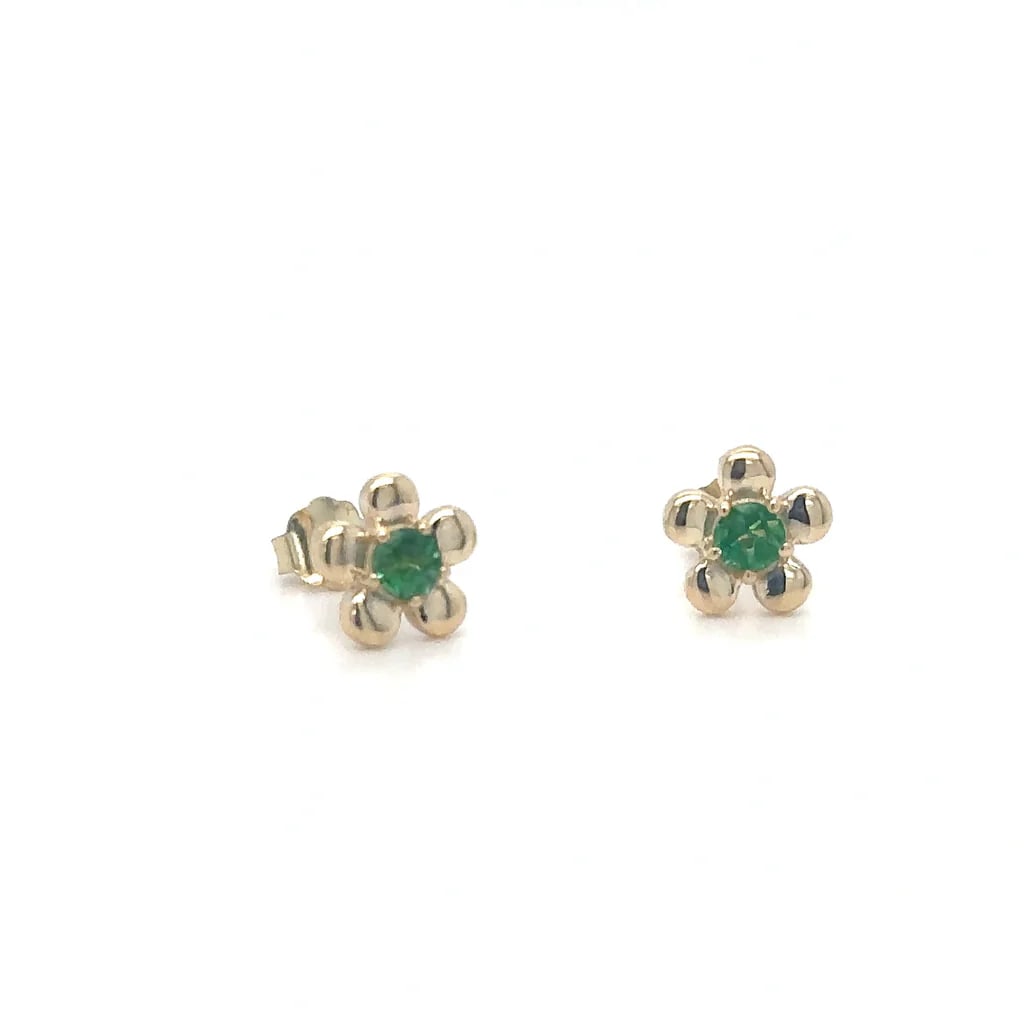 14KT YELLOW GOLD GREEN TOURMALINE FLOWER EARRING: 14KT YELLOW GOLD GREEN TOURMALINE FLOWER EARRING 14KT YELLOW GOLD WT. APPROX. 1.33 GRAMGREEN TOURMALINE WT. APPROX. 0.25 CARAT / 2 PCSSIZE:APPROX: 7.5 MM