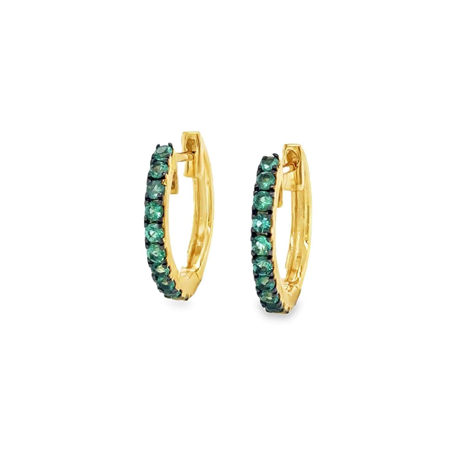14KT YELLOW GOLD EMERALD HUGGIES EARRING: 14KT YELLOW GOLD EMERALD HUGGIES EARRING14KT. GOLD WT. APPROX. 2.02 GRAMEMERALD WT. APPROX. 0.35 CARAT / 20 PCSSIZE: APPROX. 14.5 MM