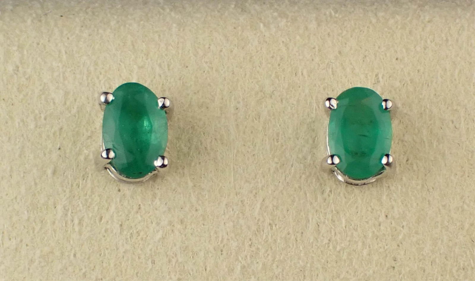 PAIR OF EMERALD & 14K WHITE GOLD EAR STUDS (1 of 3)