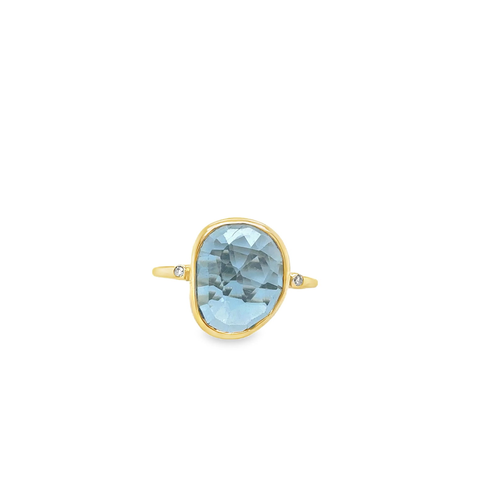 14KT YELLOW GOLD TOPAZ AND DIAMONDS RING: 14KT YELLOW GOLD TOPAZ AND DIAMONDS RING14KT GOLD WT. APPROX. 1.79 GRAMDIAMOND WT. APPROX. 0.03 CARATTOPAZ WT. APPROX. 6.07 CARAT SIZE: 7