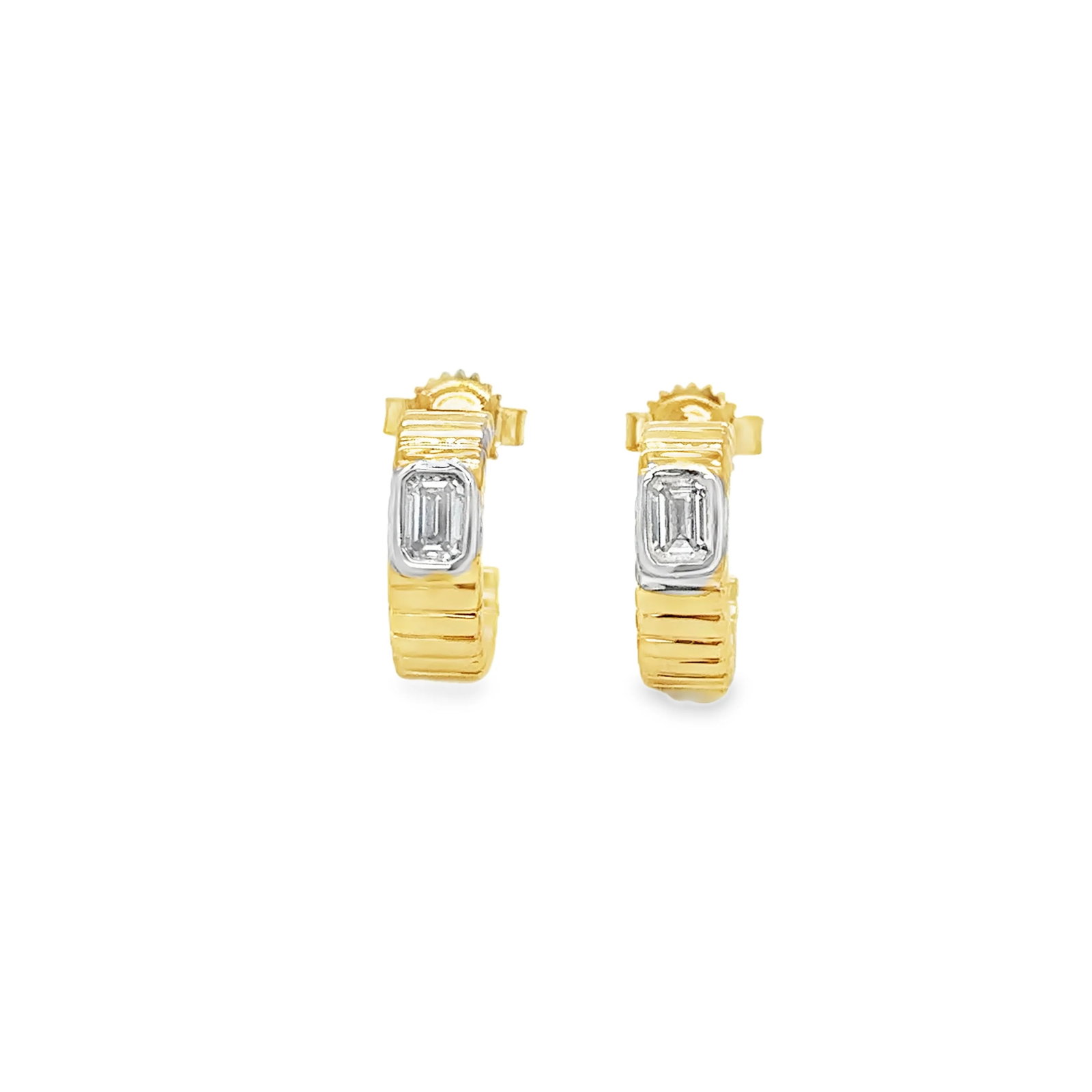 14KT TWO TONE GOLD DIAMOND EARRING: 14KT YELLOW AND WHITE GOLD DIAMOND EARRING14KT. GOLD WT. APPROX. 2.86 GRAMDIAMOND WT. APPROX. 0.23 CT/ 2 PCSSIZE APPROX.