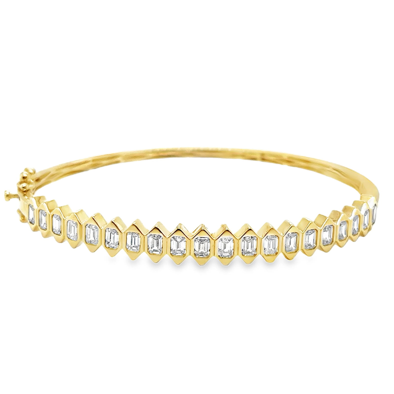 14KT YELLOW GOLD DIAMOND BANGLE: 14KT YELLOW GOLD DIAMOND BANGLE14KT GOLD WT. APPROX. 10.61 GRAMDIAMOND WT. APPROX. 2.50 CT / 21 PCS