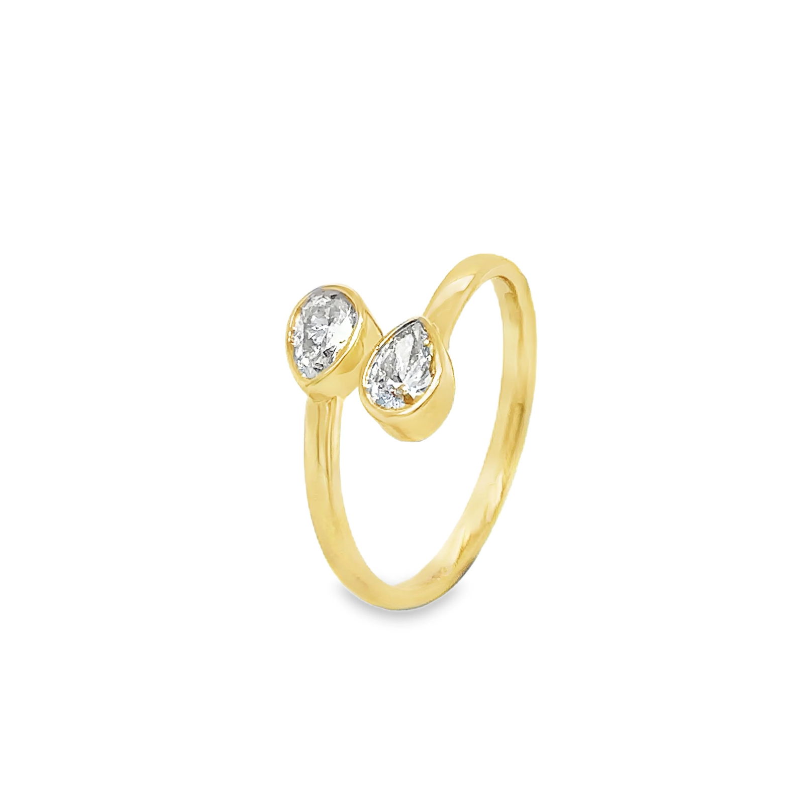 14KT GOLD DIAMOND RING - 2