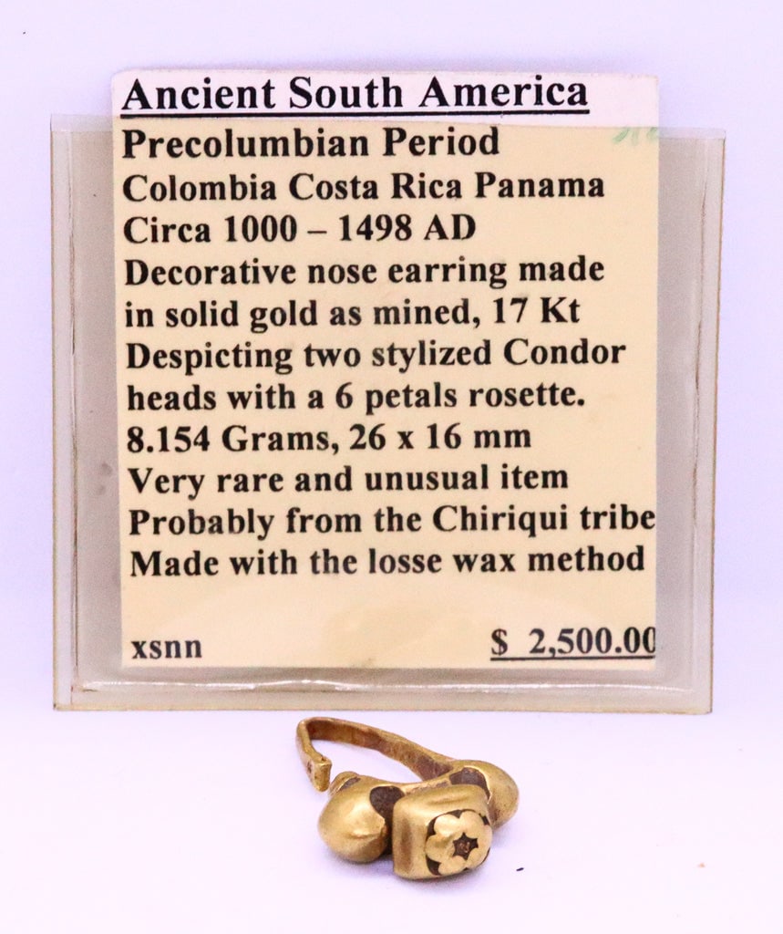 PRE COLUMBIAN ANCIENT GOLD CHIRIQUI NOSE AMULET 1100 AD PANAMA / COSTA RICA: RARE ANCIENT SOUTH AMERICA PRE COLUMBIAN PERIOD NOSE AMULET. CRAFTED IN SOLID YELLOW NATURAL GOLD BY THE CULTURES OF COSTA RICA PANAMA, PROBABLY THE "CHIRIQUI" CULTURES.NICE DECORATIVE NOSE RING FOR P