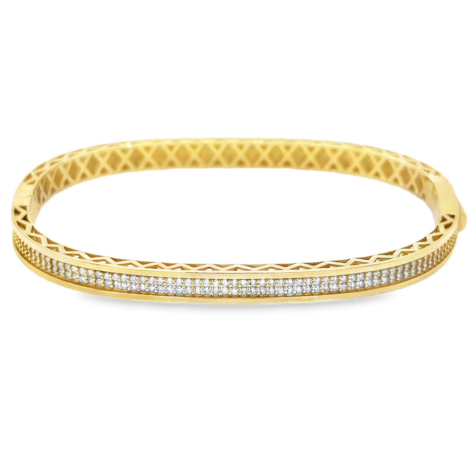 14KT YELLOW GOLD DIAMOND BANGLE: 14KT YELLOW GOLD DIAMOND BANGLE14KT GOLD WT. APPROX. 14.14 GRAMDIAMOND WT. APPROX. 1.47 CARAT/ 276 PCSSIZE:APPROX: 55.25 X 65 MM
