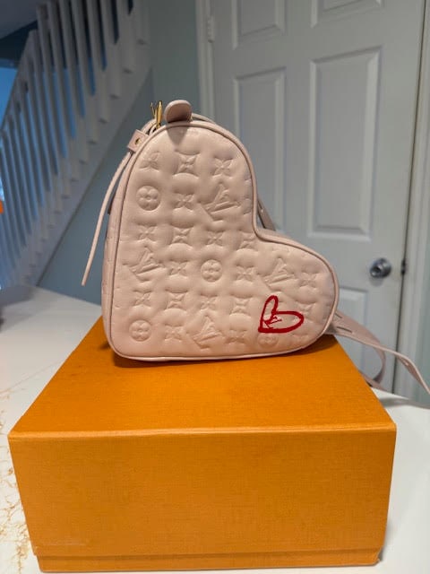 LOUIS VUITTON SAC CŒUR (1 of 7)