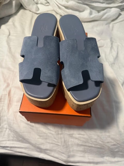 HERMÈS CHYPRE PLATFORM SANDALS (1 of 5)