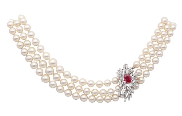 Three-strands pearls necklace by Garrard & Co.This fabulous necklace was created in London England: Three-strands pearls necklace by Garrard & Co.This fabulous necklace was created in London England by the jewelry house of Garrard & Co. back in 1960's. The three-strands pearls necklace have been cra