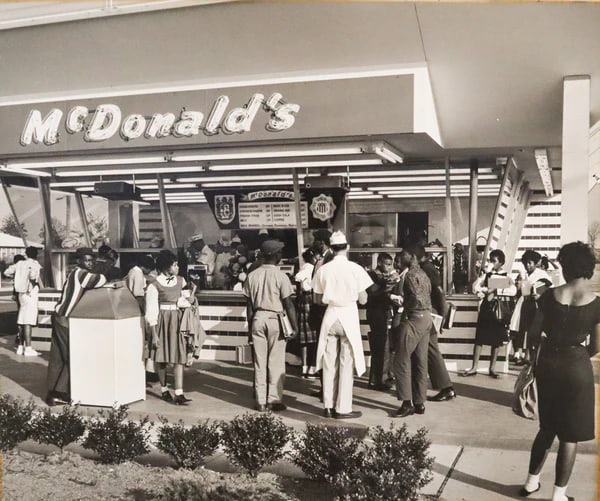 MCDONALD'S 1955 Vintage Large Matte Photograph Of Early Outdoors Restaurant: A vintage large photograph of early McDonald's restaurantThis is a very interesting original vintage photograph showing an early McDonald's outdoors restaurant with multiples customers and employees. 