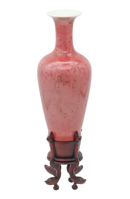 QING DYNASTY 18-19th Century Kangxi Antique Chinese Peach Bloom Porcelain Vase: Antique Qing dynasty peach bloom porcelain vase.This is an antique 18-19th-century Chinese Porcelain vase created during the Qing Dynasty circa 1800. It has been crafted during the ruling periods of K