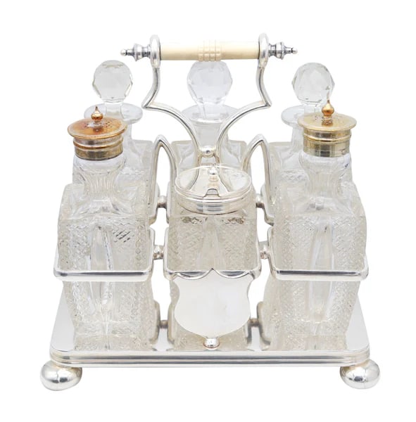 DANIEL & ARTER 1900 London, Bailey Banks & Biddle 6 Pieces Cruet Set Cut Glass: Cruet set made by Daniel & Arter for Bailey Banks & Biddle.Here we are offering a beautiful & elegant late Victorian silver & hand-cut glass six bottle cruet in its original stand. This rare piece was