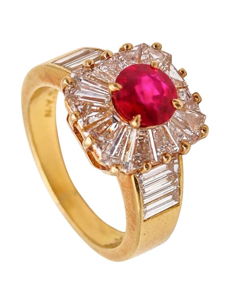 VAN CLEEF & ARPELS Cocktail Ring In 18Kt Gold With 3.42 Ctw Diamonds And Ruby: Cocktail ring designed by Van Cleef & Arpels.This is an outstanding cocktail ring, created in Paris France by the iconic jewelry house of Van Cleef & Arpels, back in the 1980. The ring has been crafte