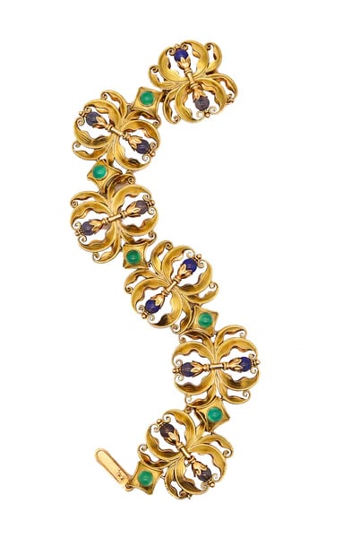 Austria 1890 Art Nouveau Organic Links Bracelet In 18Kt Gold With Gemstones: Austrian art nouveau bracelet with gemstones.Exceptionally beautiful bracelet, created in Austria during the art nouveau period, back in the 1890. This flexible bracelet has been crafted with gorgeous