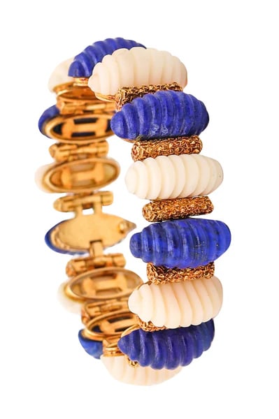 WEISE ET FILS 1960 Retro modernist Bracelet In 18Kt Yellow Gold With Lapis & Coral: French modernist bracelet designed by W. et F. WEISE Et FILS.Fabulous retro modernist bracelet, created in France during the mid century period, back in the 1960. This bracelet was carefully crafted a