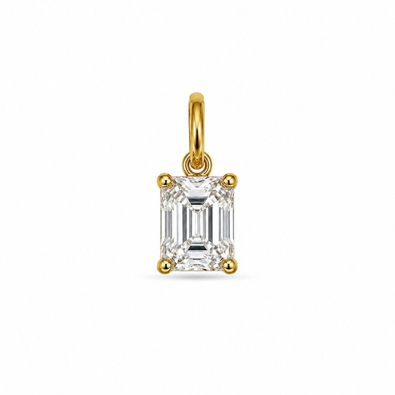 14KT GOLD DIAMOND PENDANT: 14KT YELLOW GOLD EMERALD SHAPE 4-PRONG DIAMOND PENDANT14KT. GOLD WT. APPROX. 0.126 GRAMDIAMOND WT. APPROX. 0.22 CARAT / 1 PC