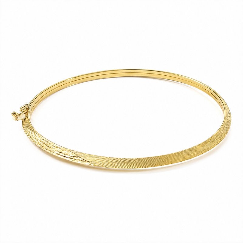 14KT YELLOW GOLD BANGLE: 14KT GOLD WT. APPROX. 2.80 GRAMSTHICKNESS - 3.00MMINTERIOR DIAMETER: 2.3"