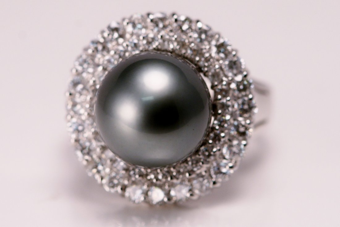 14K W/G TAHITIAN PEARL AND DIAMOND RING: 14K W/G RING WITH 1.15CTS DIAMONDS AND 11.5 MM TAHITIAN PEARL. VALUE $4900