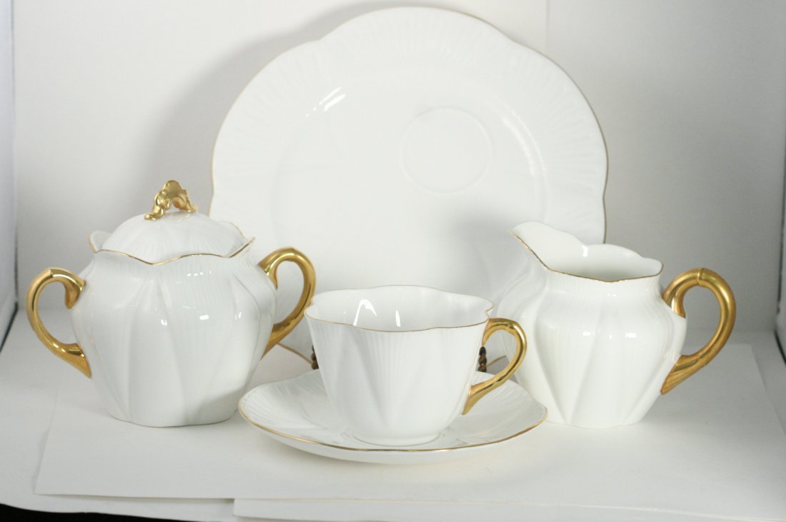 SHELLYS FINE BONE CHINA MADE IN ENGLAND. MARKED: SHELLYS FINE BONE CHINA MADE IN ENGLAND. MARKED