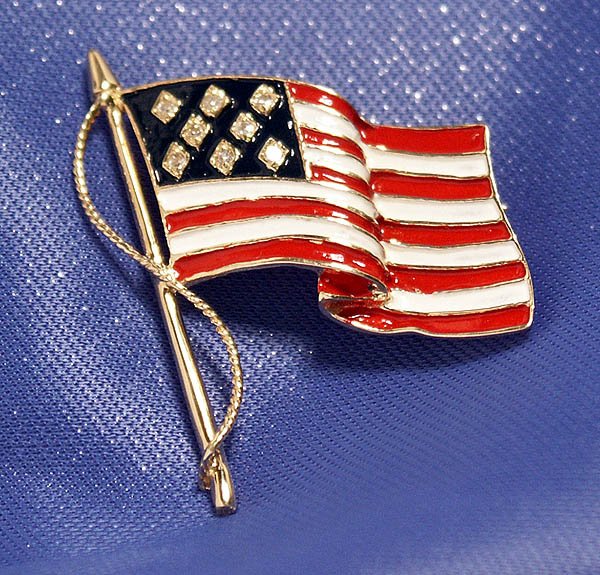 NEW 14K GOLD & DIAMONDS ENAMELED US FLAG PIN!: You are viewing a very classy and patriotic American Flag pin / pendant. This pin features 4 points of diamonds marking the stars, and red, white and blue enameling over 14k gold for the rest of the f