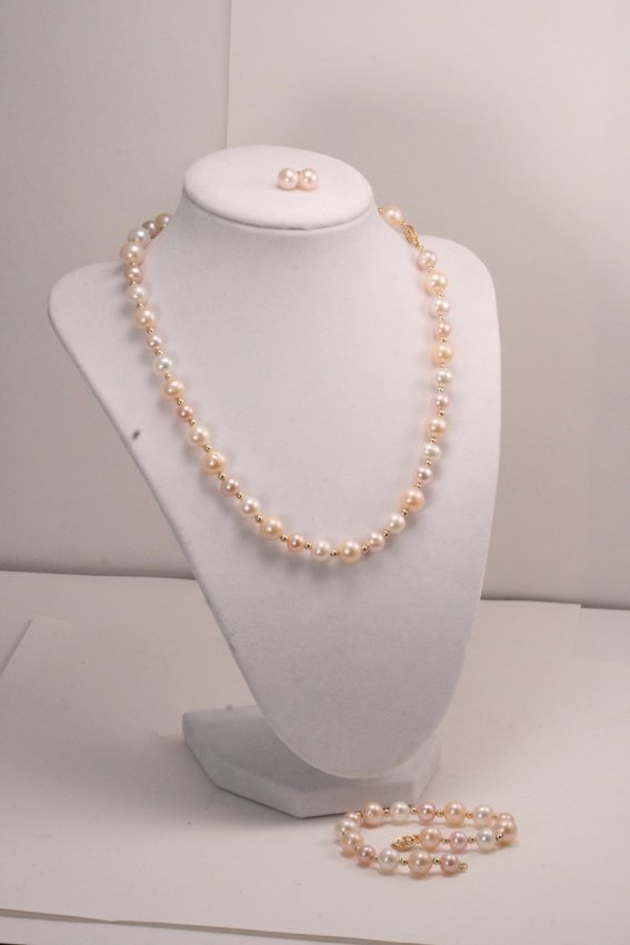PEARL SET 3 PIECE MULTI COLOR PEARL SET: EARL SET 3 PIECE MULTI COLOR PEARL SET - NECKLACE, BRACELET AND EARRINGS. ALL GOLD 14K Y/G