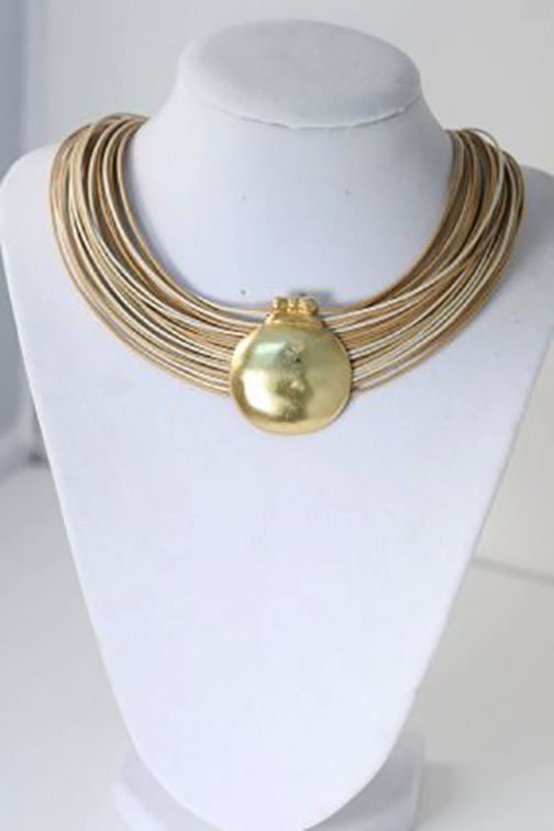 STYLISH 18K GOLD OVERLAY OVER PEWTER PENDANT: STYLISH 18K GOLD OVERLAY OVER PEWTER PENDANT AND NECKLACE