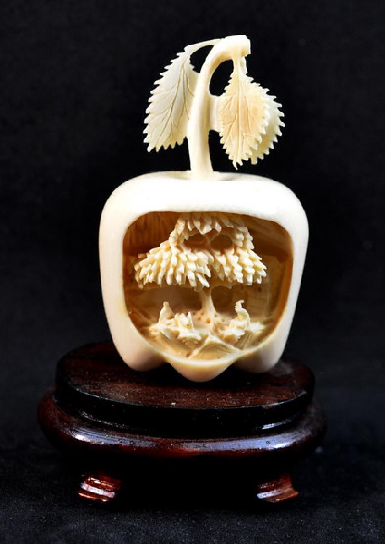 JAPANESE HAND CARVED ANTIQUE NETSUKE (1 of 7)