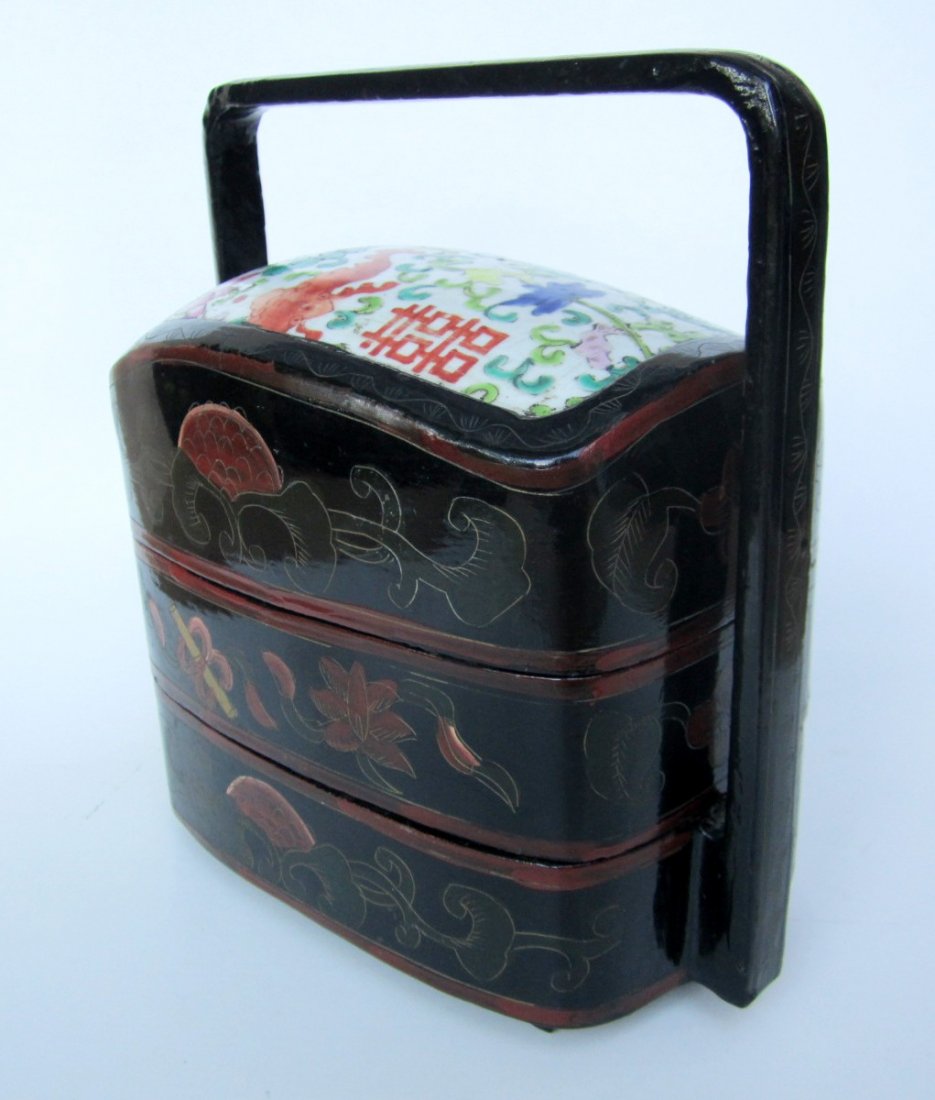 Chinese gilt decorated lacquered box - 2