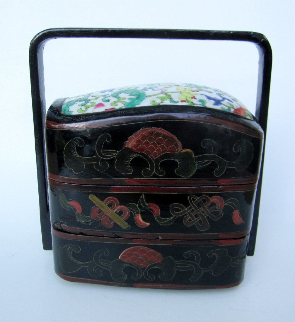 Chinese gilt decorated lacquered box - 3