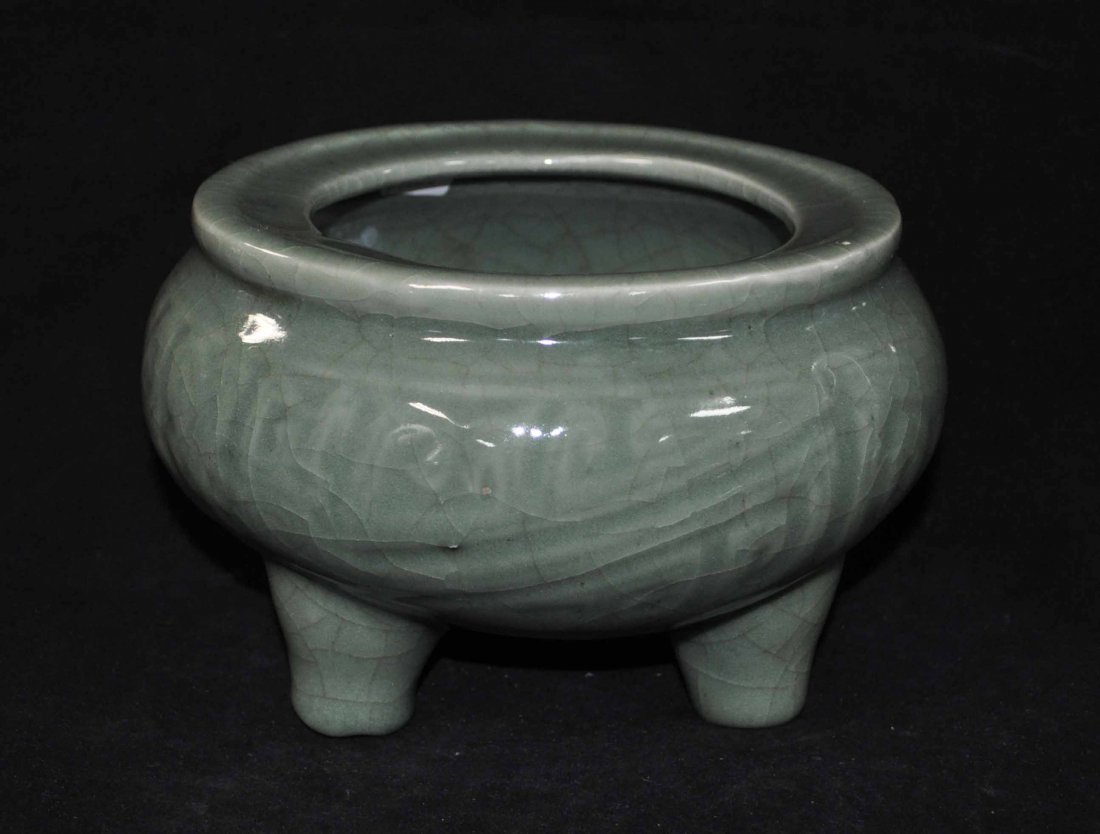 Chinese Antique Porcelain Incense Burner: Measurements: 8" X 5.25"