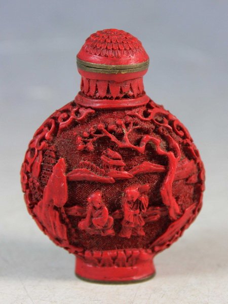 Chinese Carved Cinnabar Snuff Bottle (1 of 4)