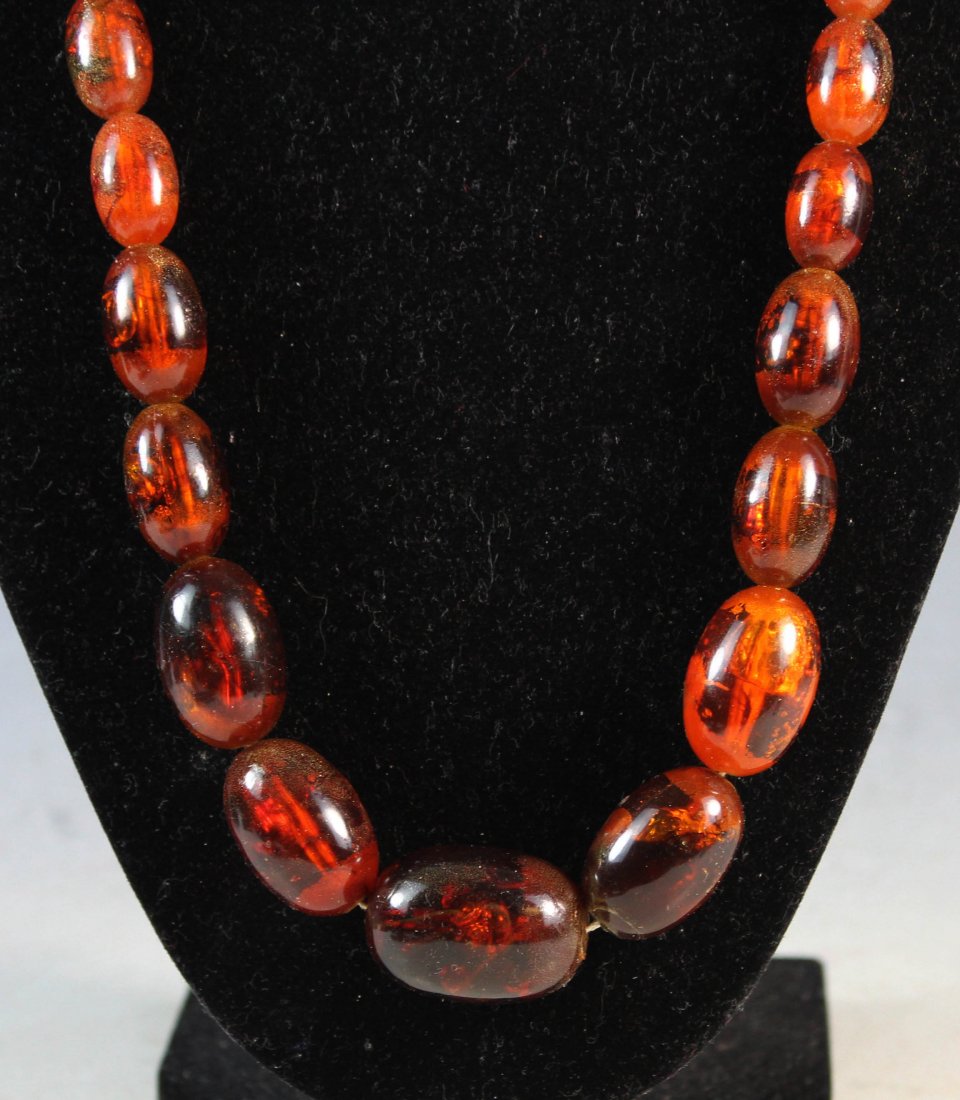 NATURAL EGG YOLK BALTIC AMBER BEAD NECKLACE (1 of 3)
