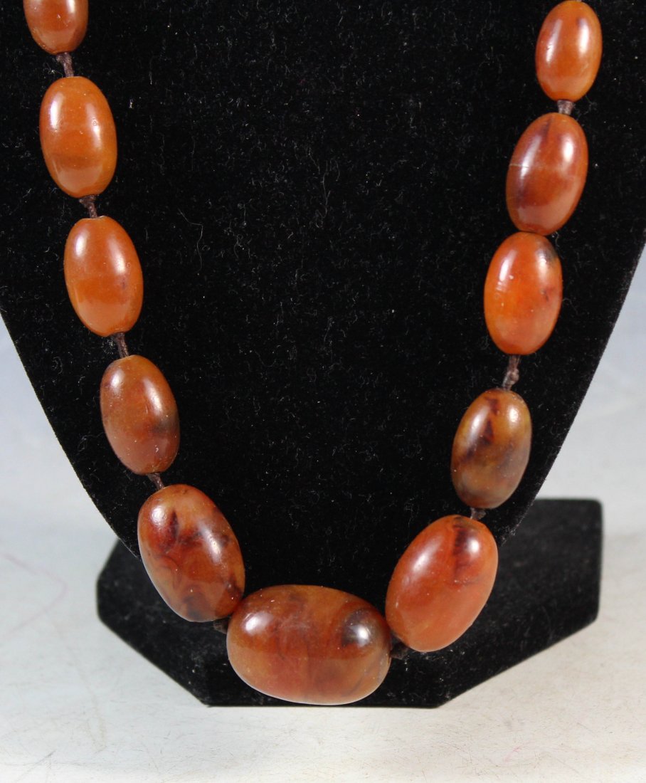 NATURAL EGG YOLK BALTIC AMBER BEAD NECKLACE (1 of 3)