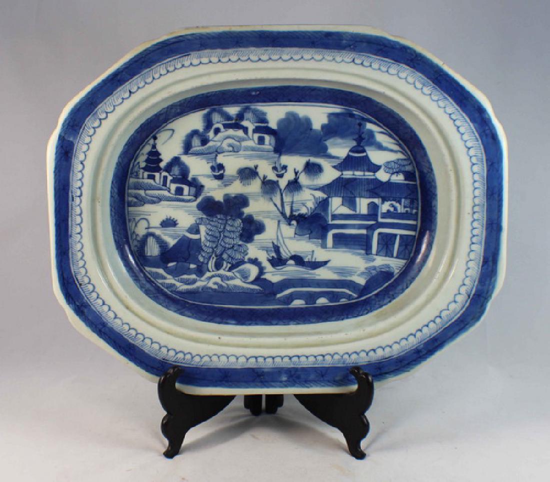 Antique Chinese Export Porcelain Plate (1 of 7)