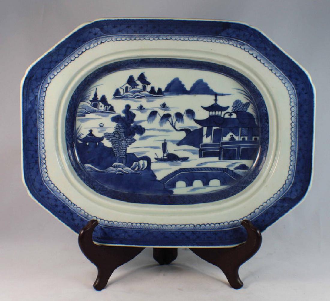 Antique Chinese Export Porcelain Plate (1 of 7)